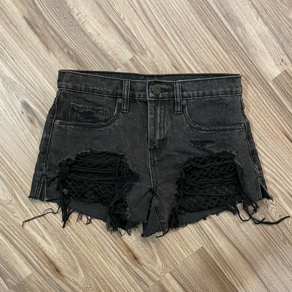 ~SALE~ Blank NYC Fishnet High Rise Denim Shorts - Picture 2 of 6